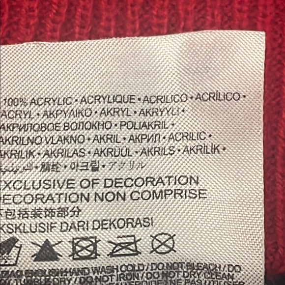 Youth Nike Red Knit Beanie- stretchy with classic logo - Picture 8 of 9